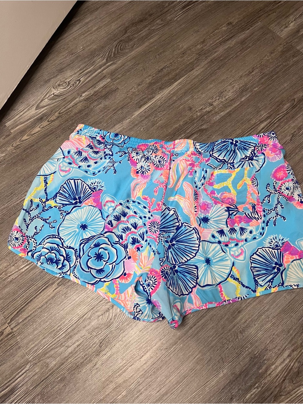 Lilly Pulitzer Luxletic Bright Blue Floral Shell-Print Athletic Shorts